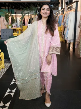 Mulmul Cotton Avira Pink Kurta with Mulmul Cotton Avira Pink Pant Mulmul Cotton Avira Pink Kurta with Mulmul Cotton Avira Pink Pant